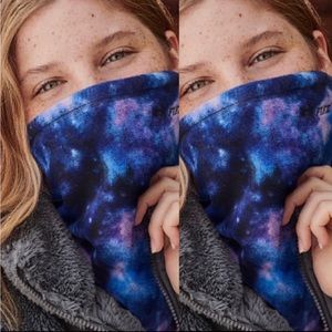 Victorias Secret PINK Mask Fleece Gaiter (X2)